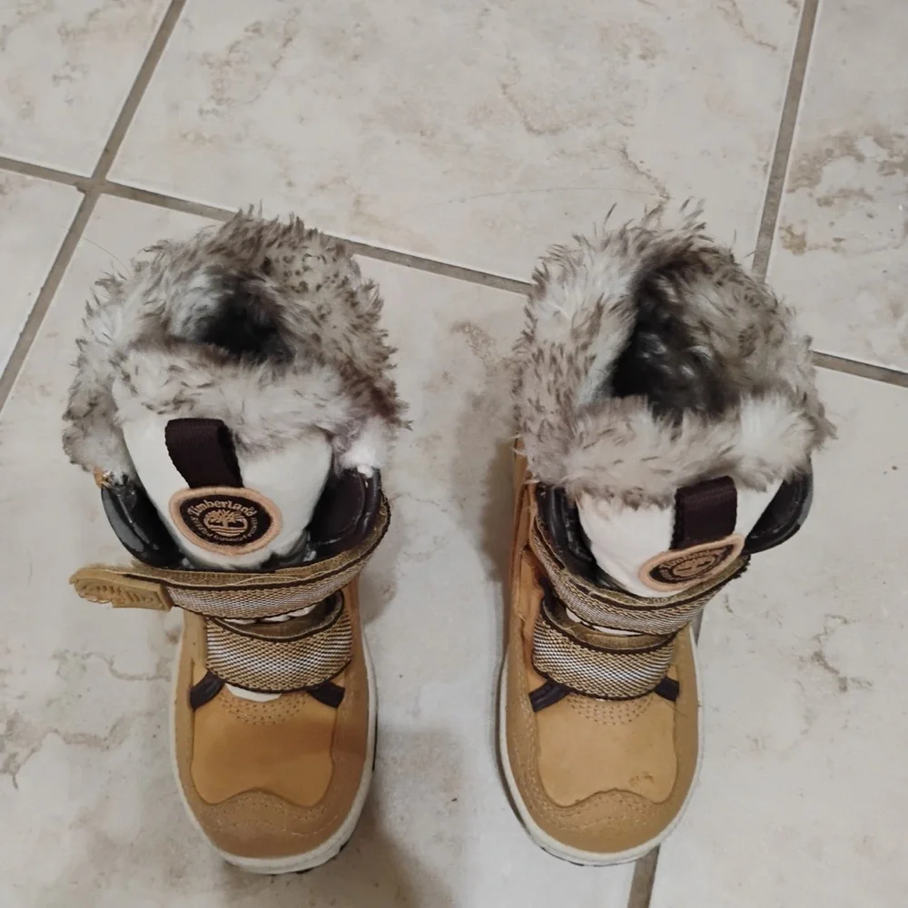 Timberland Kids Winter Boots with Faux Fur Lining Size 8